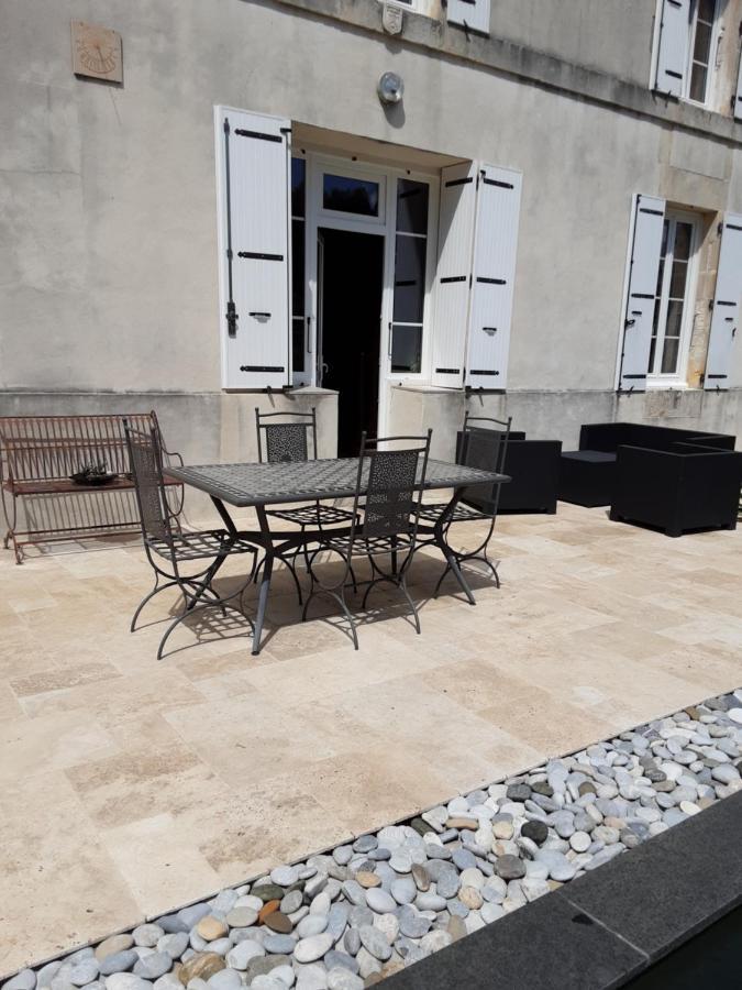 La Tourterelle Apartamento Thaims Exterior foto